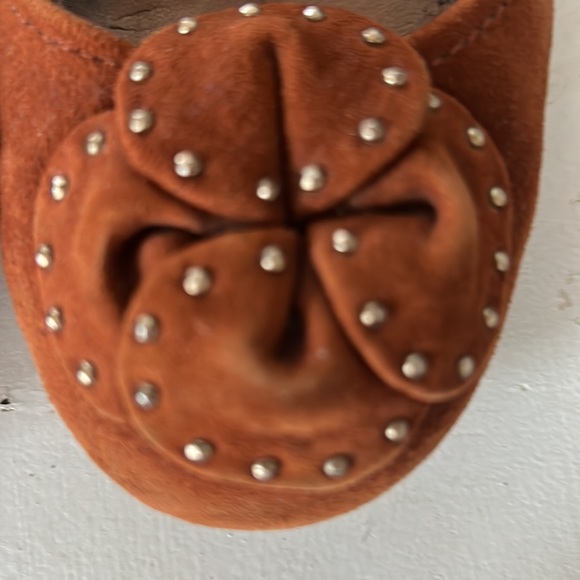 A.K. ANNE KLIEN iflex LEATHER EMBOSSED SLIP ONS - Picture 8 of 10